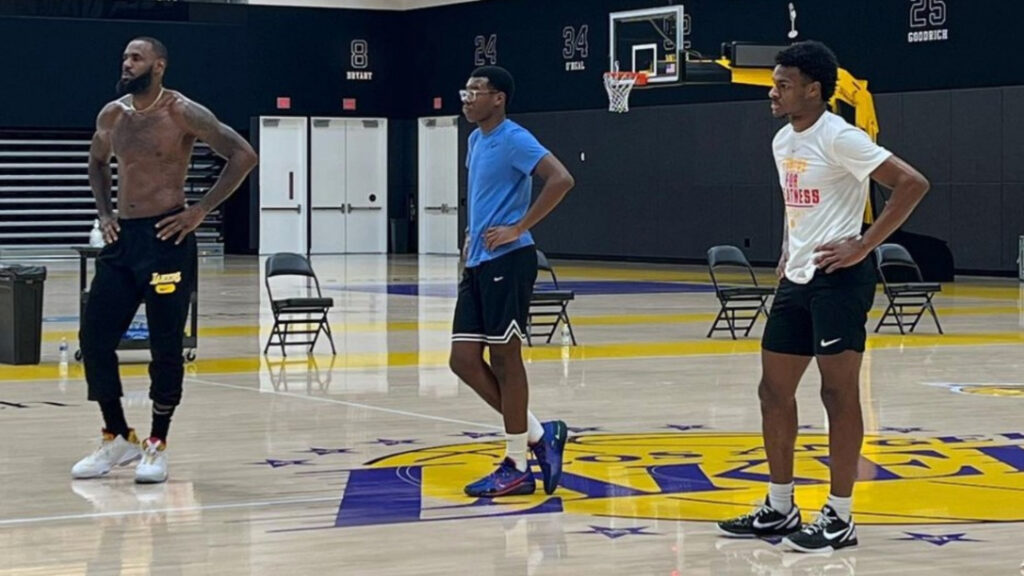 Lebron, Bryce, and Bronny James enjoy a workout at the Lakers practice facility